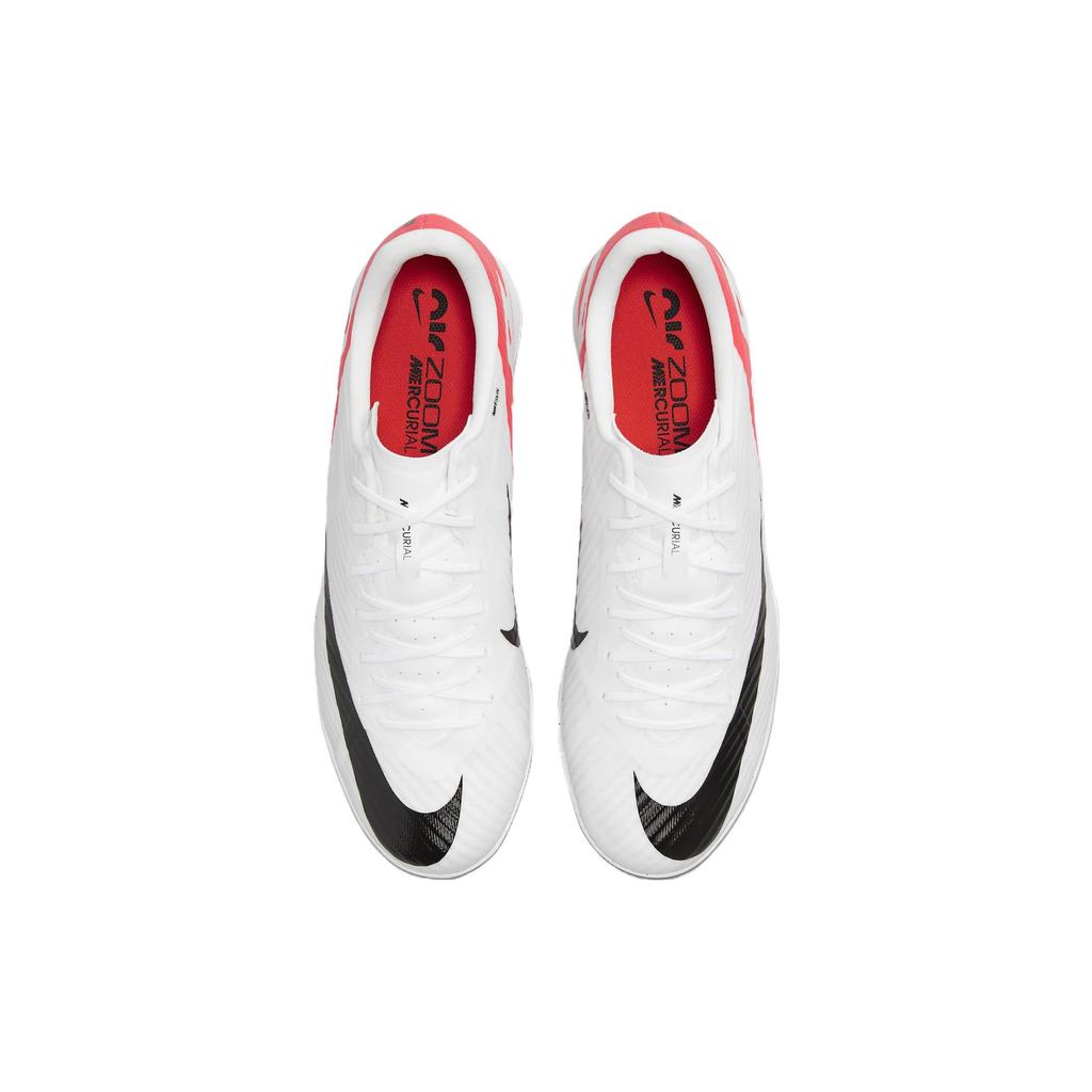 Nike Zoom Mercurial Vapor 15 Academy IC Ready Pack Unisex Sneakers Hvit Lysende Crimson Svart DJ5633-600