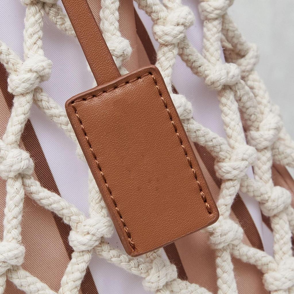 Malá niche designová dutá dekorace Pletená taška 2025 Volný čas Dovolená Plážová síťovaná Ruční Taška přes rameno