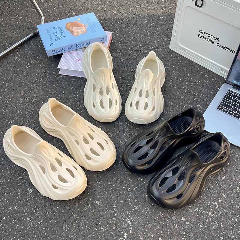 Men Slippers Fashion Outdoor Non Slip Soft Sandals Women Breathable Casual Beach Shoes Light and Comfortable Slides