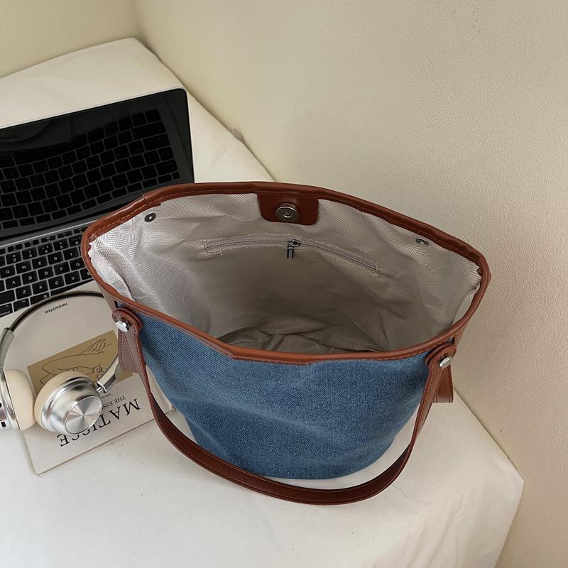 New Korean Style Patchwork Shoulder Bag Large Capacity Denim Tote Handbag for Women Fashiable and Versatile Commuting Bag
