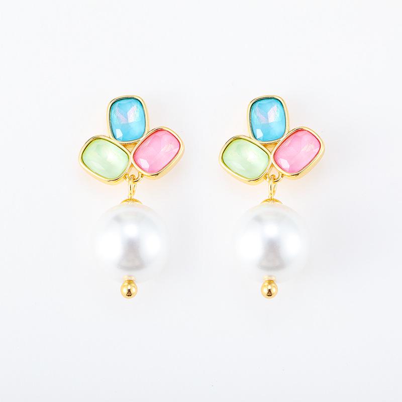 Original 'Three-Color Flower' French Retro Pearl Earrings - High-End, Niche Design