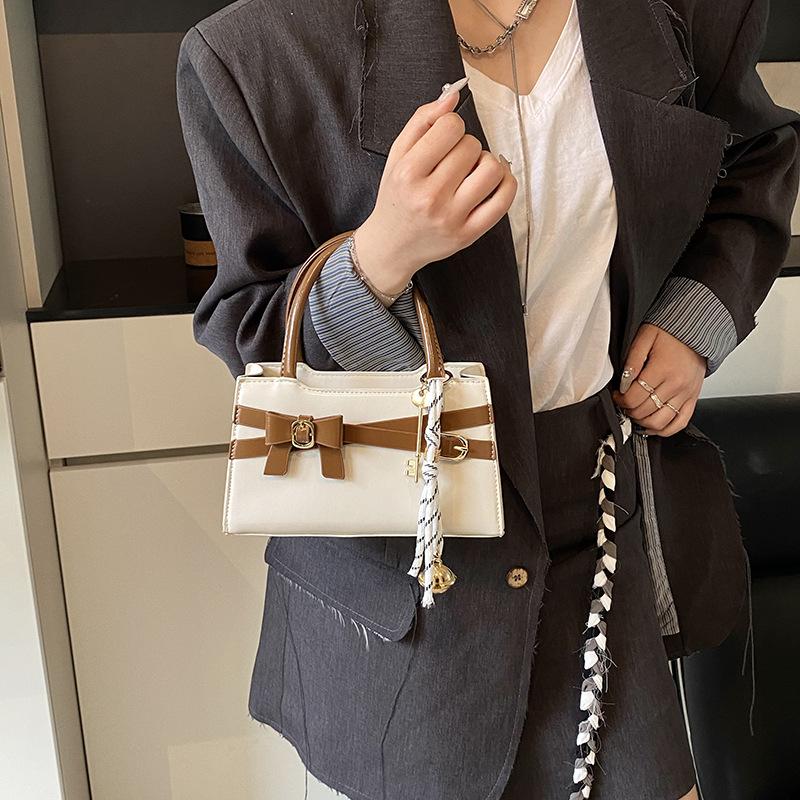 Portable Trend Casual Small Square Bag New Fashion High-end Shoulder Bag Niche Messenger Bag