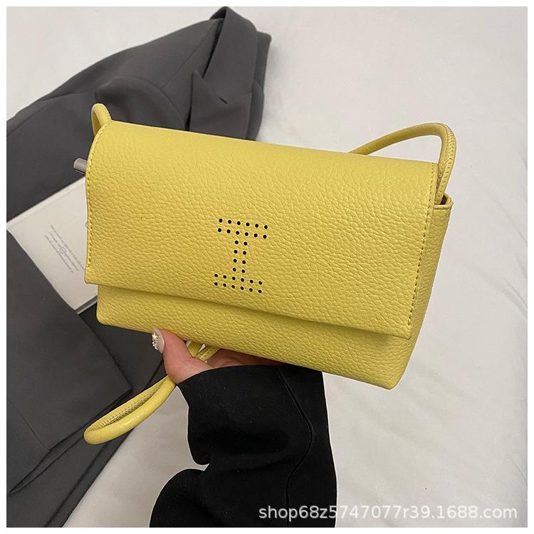 2025 New Simple Niche Design Crossbody Bag Textured Fashion Shoulder Bag Premium Commuter Small Square Bag