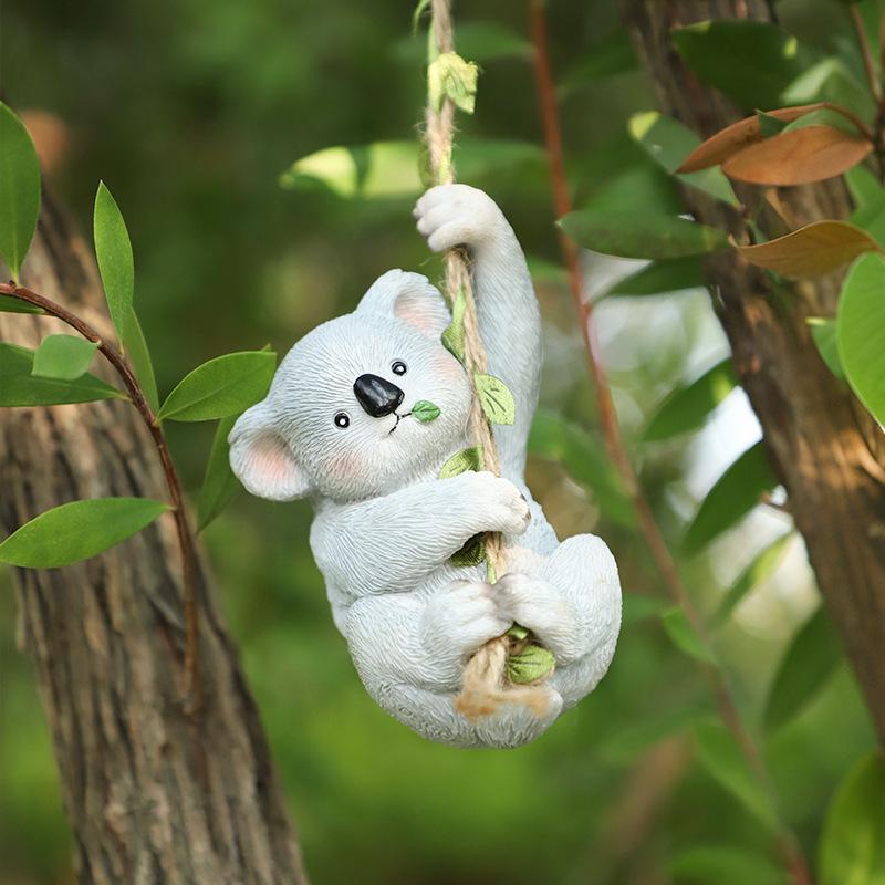 Creative Resin Animal Hanging Garden Ornaments - Koala & Orangutan Mini Figurines Decor for Lawn Garden Yard Terrace Patio Tree