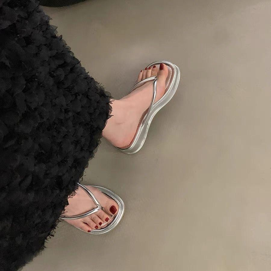 Keilabsatz-Zehensandalen Damen Sommer Außenbekleidung Muffin rutschfest erhöhend Zehen cool Slipper Damenschuhe dicke Sohle 2025 neu