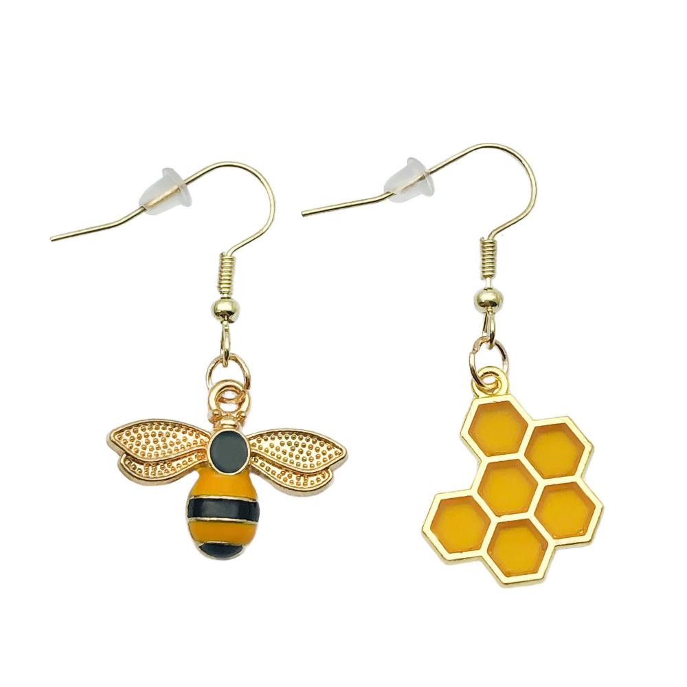 Fashion Bee Earrings Women Asymmetric Structure Honeycomb Earrings Insect Earrings Accessories Daily Wear Party Jewelry Gifts