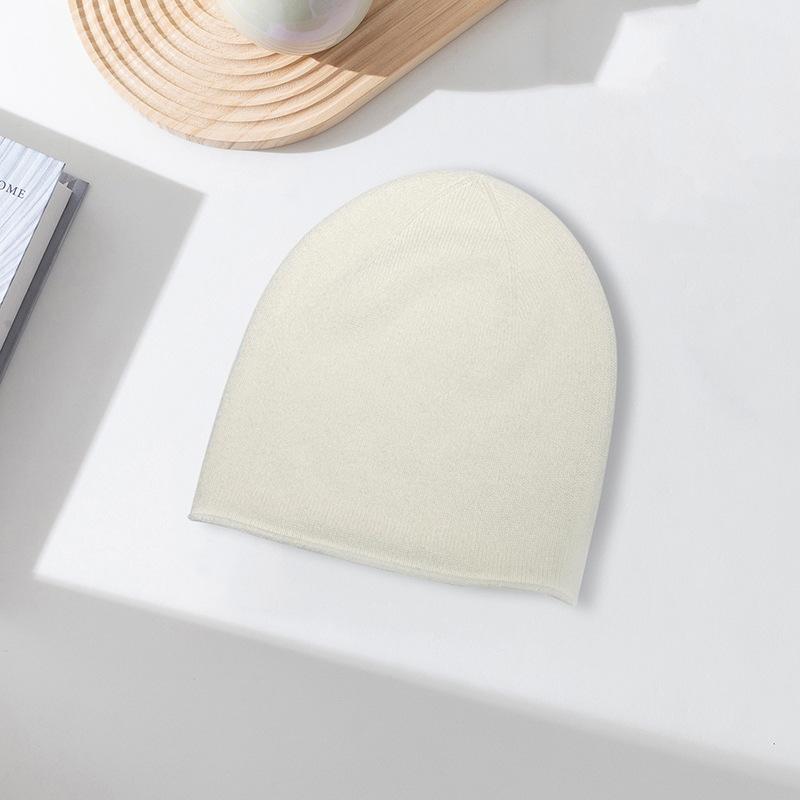 Autumn and winter beautiful slave fine wool knitted hat seamless integration solid color men's and women's fashion hat M * X cold hat stacking hat