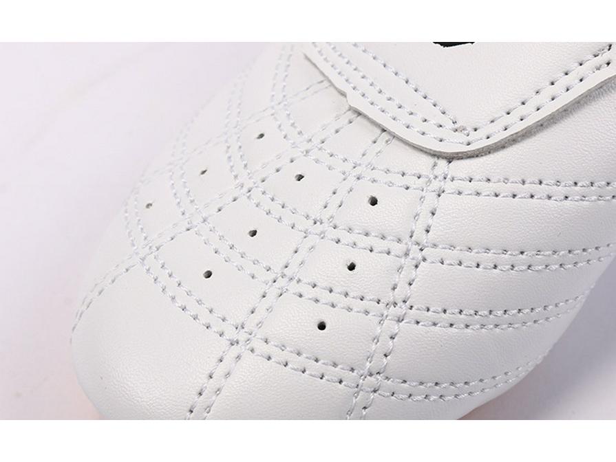 Boty na taekwondo a taiči se svrškem ze syntetické kůže a podrážkou z hovězí šlachy