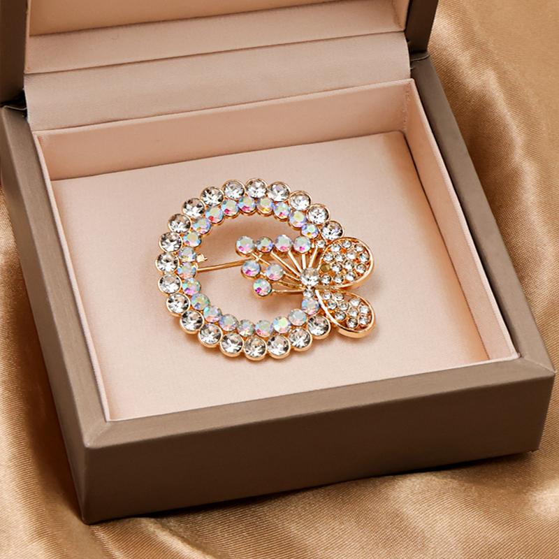 Garland Colored Diamond Brooch Women's High-end Metal Corsage Suitable for Clothes Backpacks Scarves Accessories Brooches