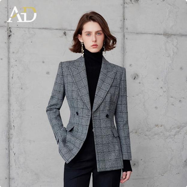 Luxurious British Style Dark Plaid Suit: Women's Jacket & Straight-Leg Pants Two-Piece Set for Autumn/Winter.