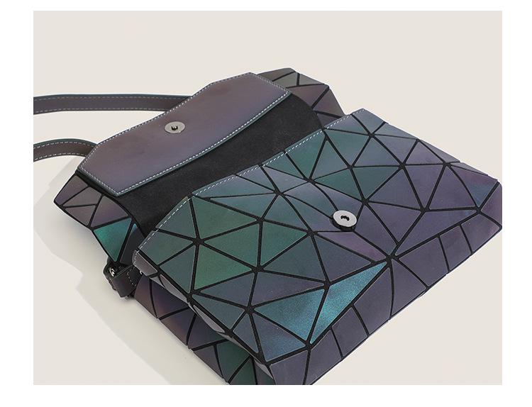Leuchtende Geometrische Dreieck Schultertasche - 2025 Mode Vielseitiges Kleines Quadratisches Design