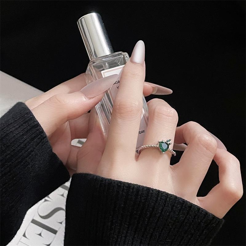 Emerald Colored Treasure Series Inlaid Zir*****Pen Ring, High-End Exquisite Light Luxury Green Diamond Geometric Ring, Female