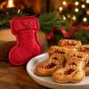 Festive Pattern Embosser Christmas Mini Pie Mold, Plastic Hand Press Pastry Durable Decorative Bakeware for Pastries Cookies And Fondant Maker Set