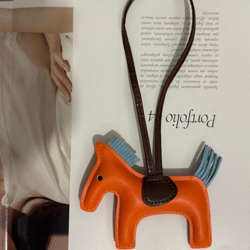 Mode PU Leder Mini Pony Anhänger Damen Tasche Hängende Dekoration Zubehör Cartoon Pferd Schlüsselanhänger Auto Schlüsselanhänger Geburtstagsgeschenk