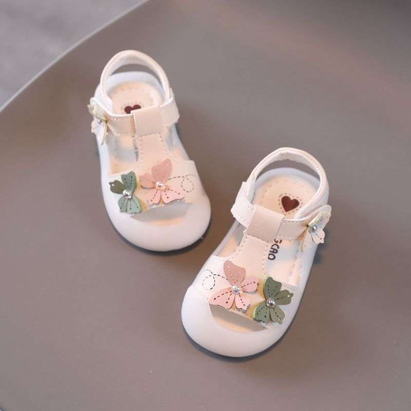 Girls sandals 2025 new non-slip soft sole 1 and a half years old baby princess shoes baby toddler shoes 0-3 years old