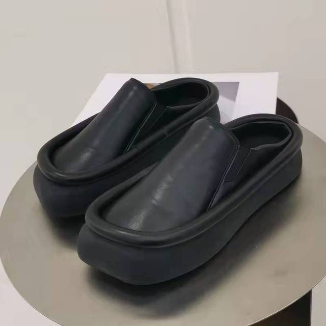 

Летние повседневные женские тапочки на плоской подошве, сандалии на платформе с открытой пяткой, новые модные домашние уютные шлепанцы для прогулок, женская обувь, шлепанцы 36 чёрный