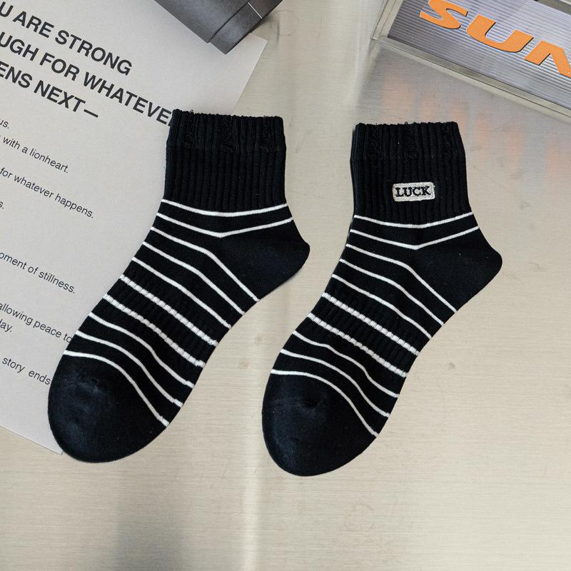 5/10 Pairs Casual Women's Mid Calf Socks Spring Summer Lightweight Black and White Striped Embroidered Cotton Socks Cute Teenage Girls' Long Socks