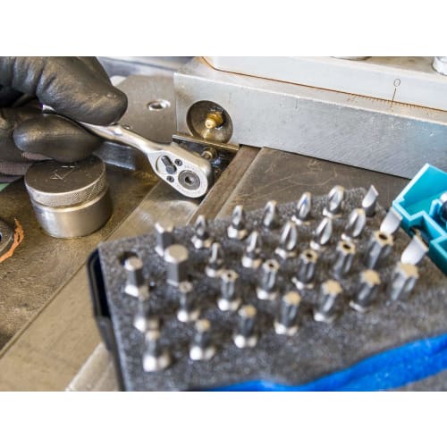 Hazet Bit Set with Ratchet Handle, 6.35mm (1/4") Drive, 33-Piece Set [Officially Imported from Japan] 863MBIT/33