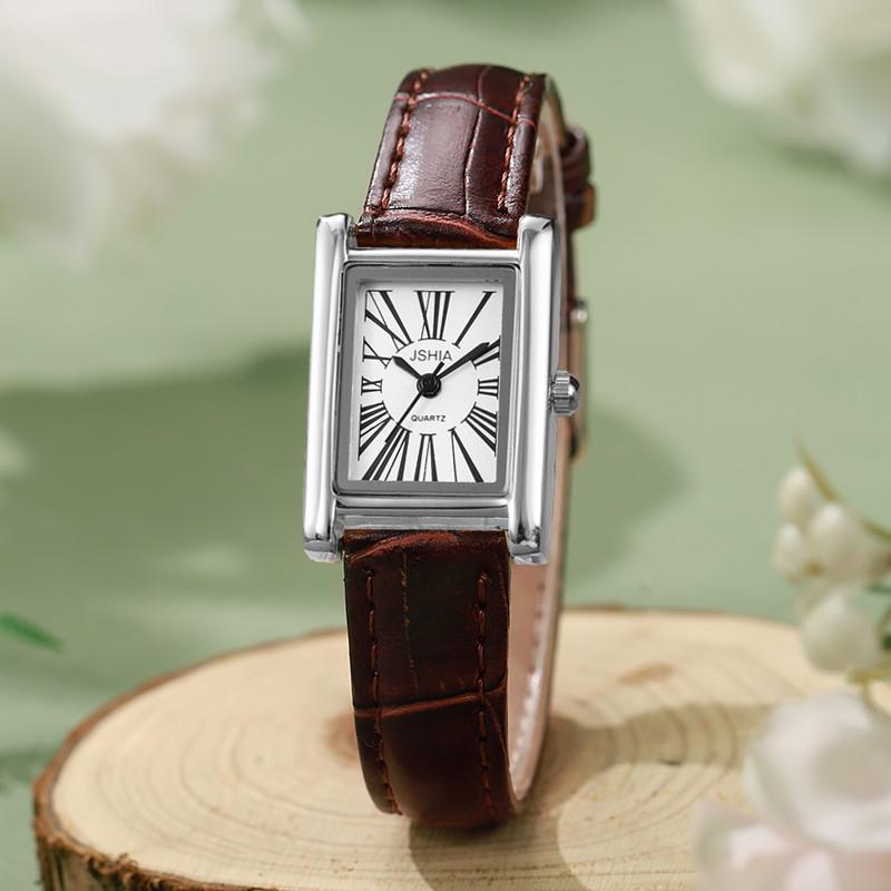 Retro Niche Quartz Women's Watch: Stylish, Versatile, Square Design for Fashionable Workplaces