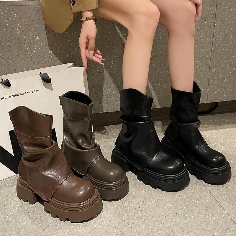 Drag cool Internet celebrity fashion skirt boots women's short boots 2025 autumn and winter new thin Martin boots thick-soled muffin trouser boots
