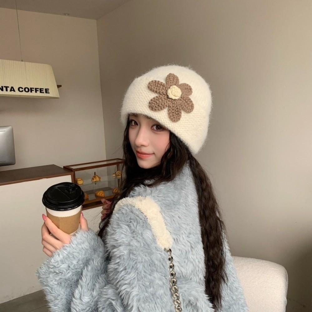 Polyester 3D Floral Knitted Beanie Hat Ear Protection Earflap Hat Outdoor Activities