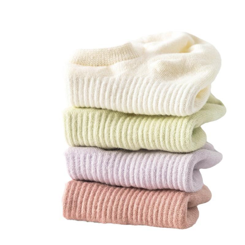 Women's Summer Thin Silicone Non Slip Non Drop with Anti Odor Invisible Shallow Mouth Boat Socks