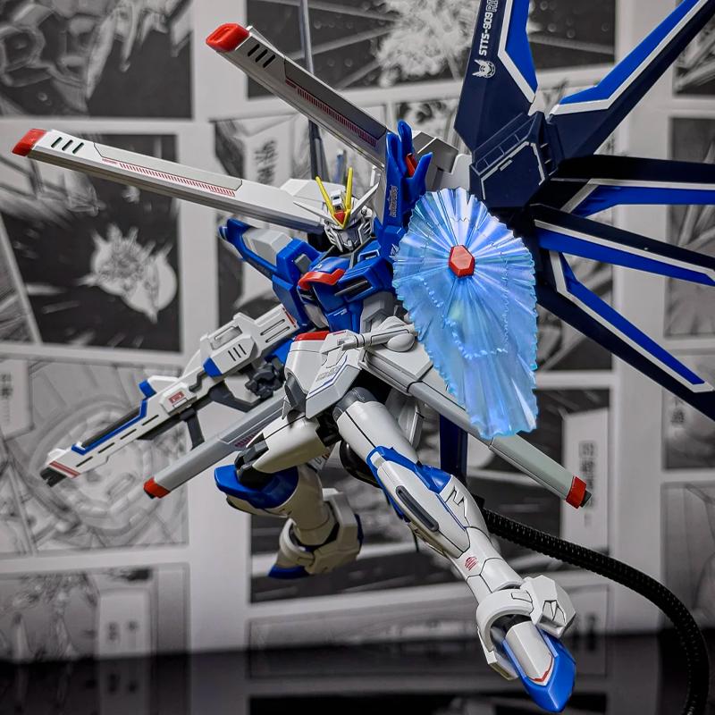 HG 1/144 Flying Freedom SEEDFREEDMO Mech Assembly Model Kit Action Figures Boy Puzzle Toy Desktop Decoration Collectible Gift