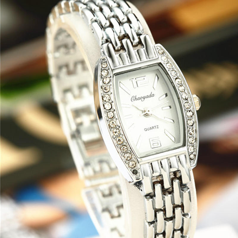 

Женский серебряный браслет со стразами, кварцевые модные новые дизайнерские женские наручные часы, роскошные часы из нержавеющей стали