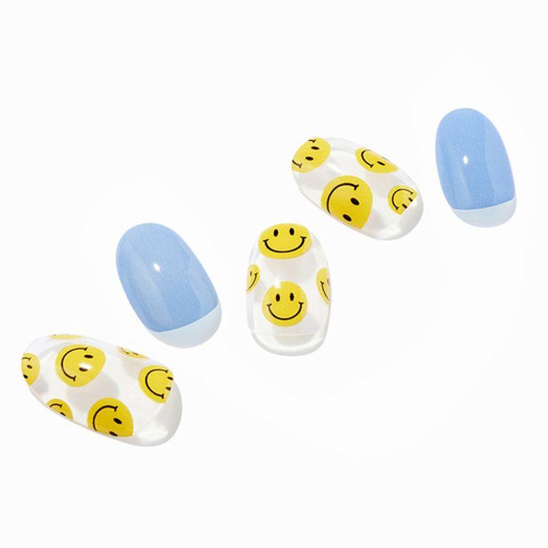 

Smiley gel nails