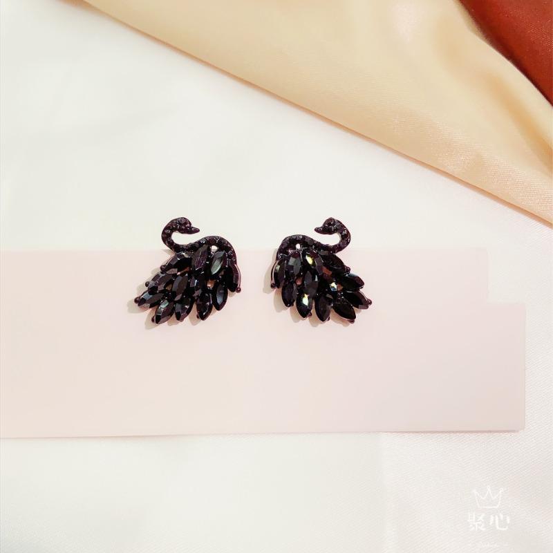 BLINGBAY New Women's Earrings Elegant Black Swan Crystal Earrings Women's Simple Versatile Personalized Alloy Earrings Modern Jewelry Gifts