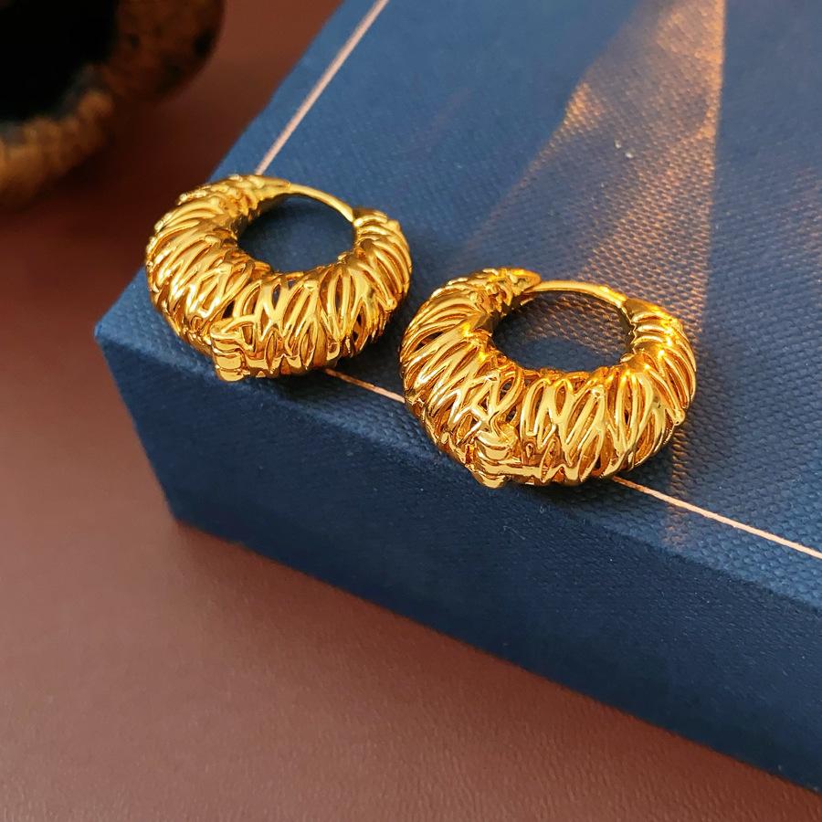 Female Round Hollow Out Fashionable and Versatile Niche Earrings