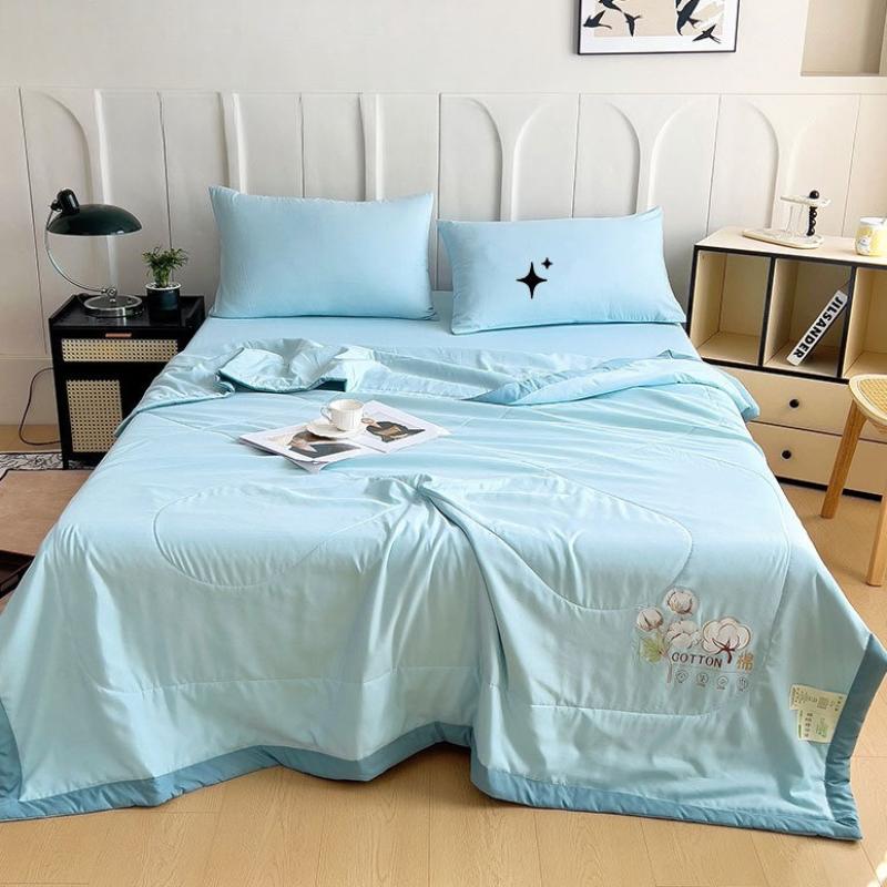 New Arrival: Skin - Friendly & Comfortable Summer Quilt,Use In Dormitories, Perfect For Hot Summer Nights
