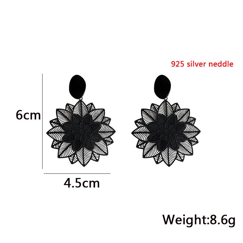 Asymmetric Women's Black Hanging Earrings Hollow Crystal Drop Earrings Rock Geometric Statement Dangle Earrings Aretes