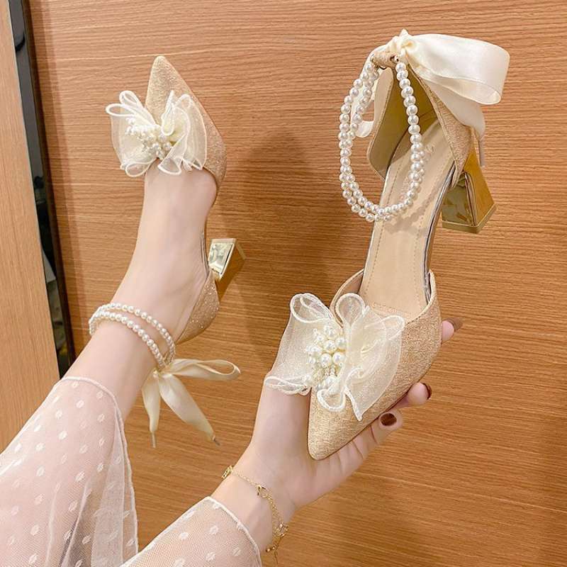 New bow pearl white design sense niche pearl main wedding dress high heels wedding shoes can usually be worn