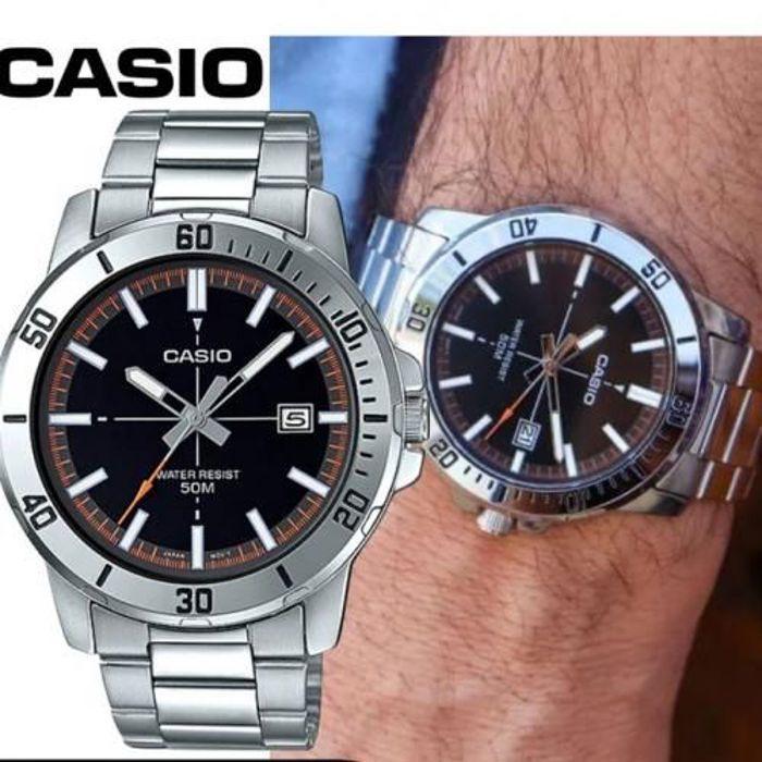 Montre - MTP - MTP-VD01D-1E2 - Aiguilles fluorescentes - Étanche 5 Atm - Cadran noir