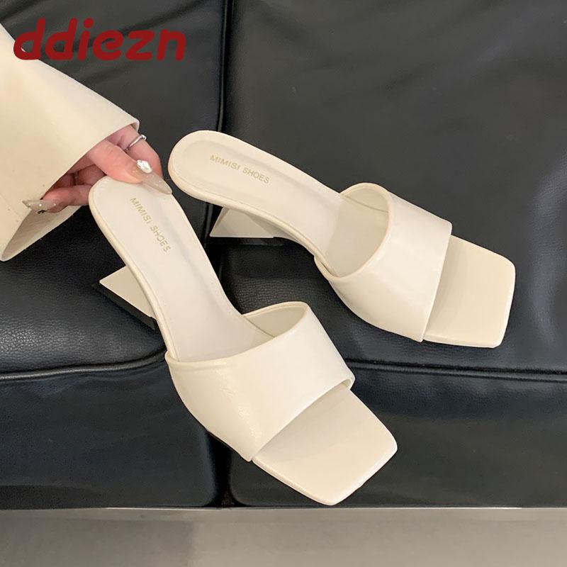 Mode Silber Schuhe Damen Keile Pantoletten Hausschuhe Schuhe Damen Sandalen Flach Mode Eckige Zehen Damen Keile Hausschuhe Schuhe