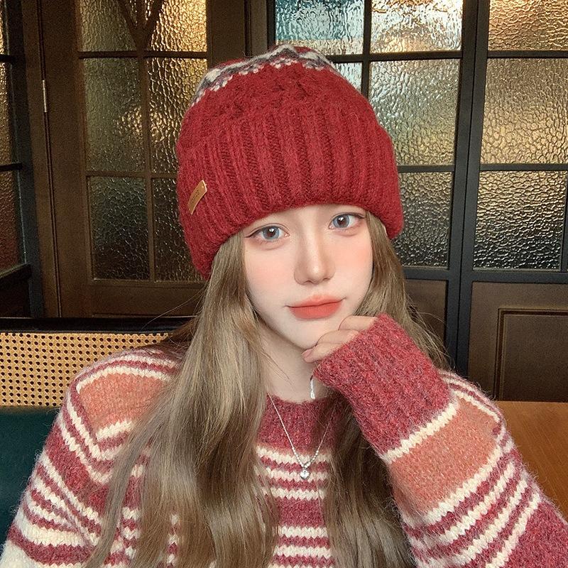 Hat women's autumn and winter striped wool knitted hat retro warm jacquard big head circumference ear protection niche wool hat