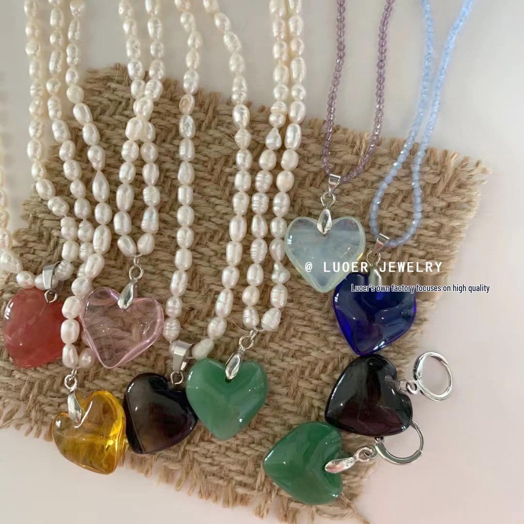 

Three-Dimensional Natural Heart Necklace with Irregular Baroque Beads for Women