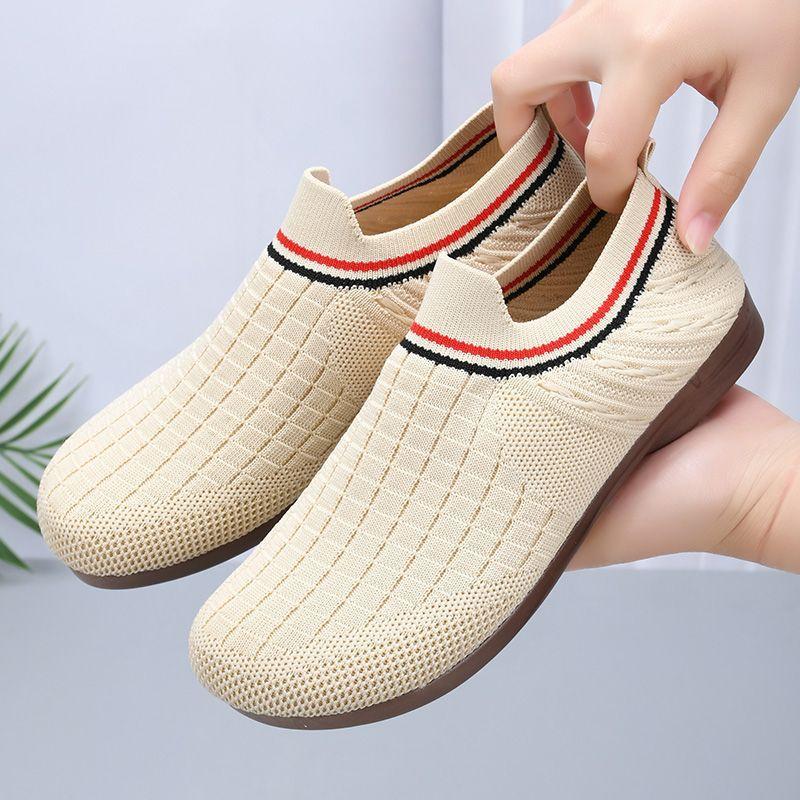Old Beijing cloth shoes women's summer breathable fly-woven shoes one pedal shallow mouth single shoes soft sole non-slip middle-aged and elderly
