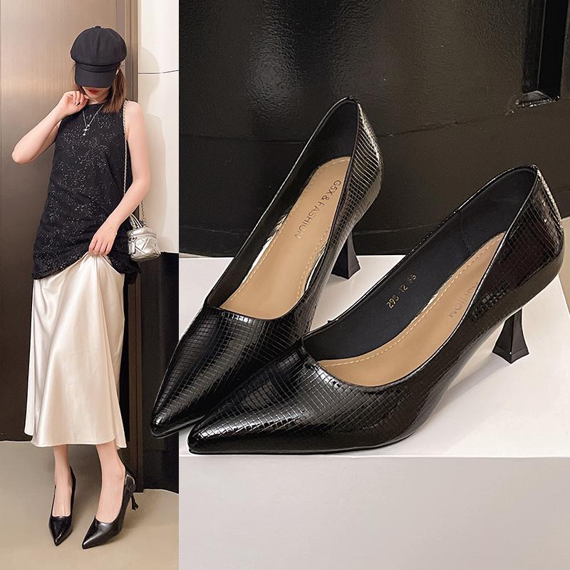 Fashion The 2025 New Versatile French High Heels, Silver and Elegant, Pointed-toe, Sexy and Lightweight Single Shoes