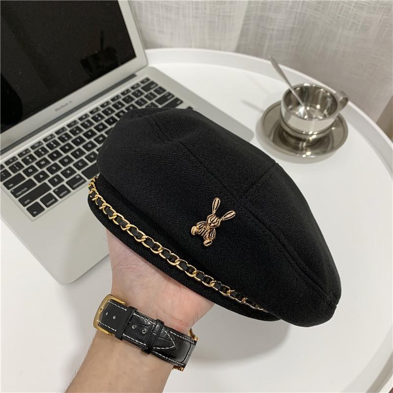 Retro Stylish Beret For Women Sweet Look With Embroidered Detail Chain