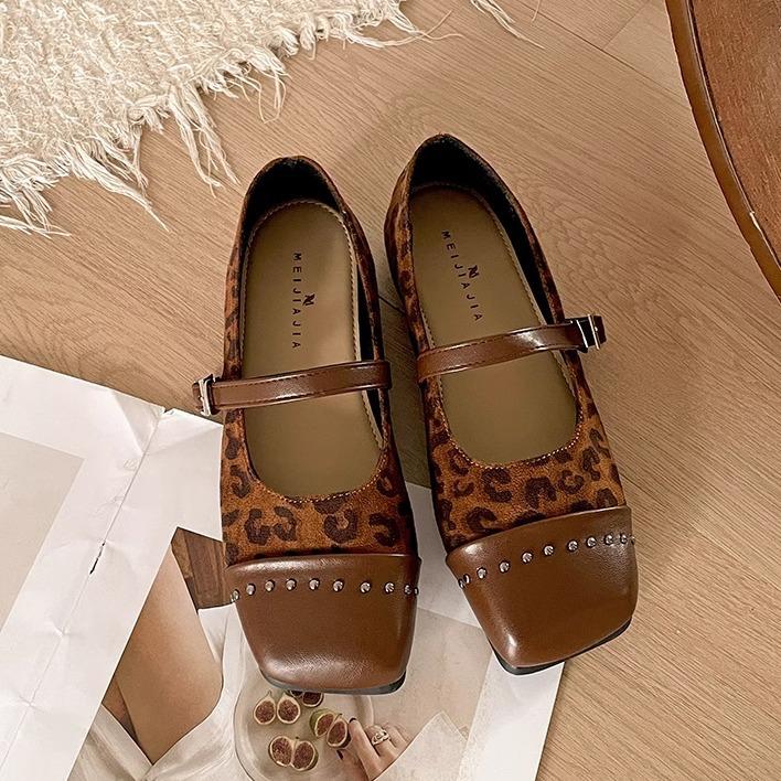 Fashion temperament retro ballet style flat bottom shallow mouth single shoes women's 2025 new spring and autumn soft sole Mary Jane small leather sho