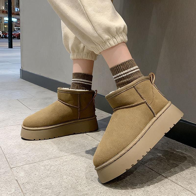 Snow boots women's winter warm cotton shoes piled and thickened women's snow cotton fur integrated women's shoes