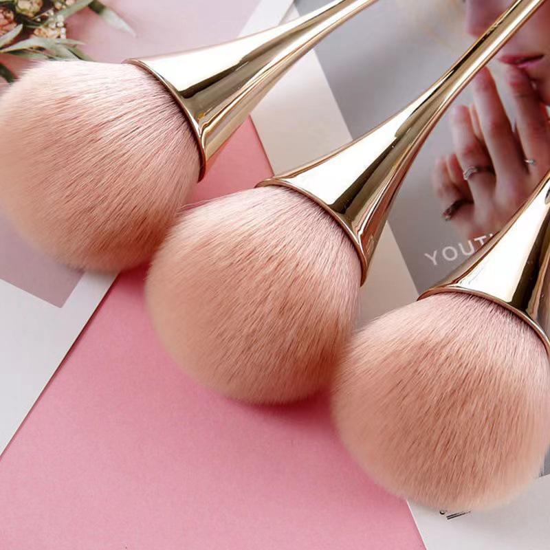 Compact Fluffy Blush & Powder Brush for Makeup and Nail Art