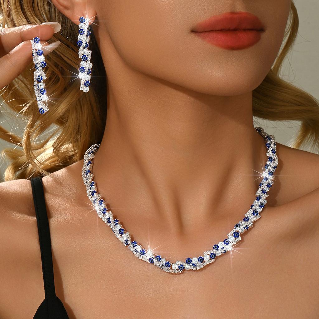 Fashion Retro Light Luxury Diamond Earrings Women'S Personality Temperament Super Shiny Long Fringed Earrings