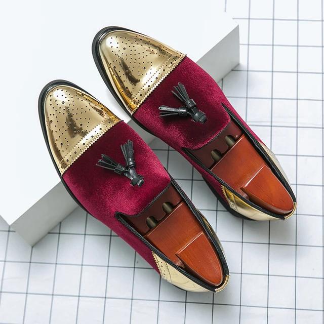 Fashion Gold British Style Pointed Tip Loafers Men's Tassel Comfortable Casual Shoes Shiny Leather Nightclub Party Wedding Shoes