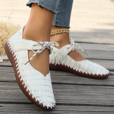 Fashion Women Flats Fashion Leather Walking Shoes for Women Retro Shallow Lace Up Sneakers Women Shoes Plus Size 43 Zapatos De Mujer