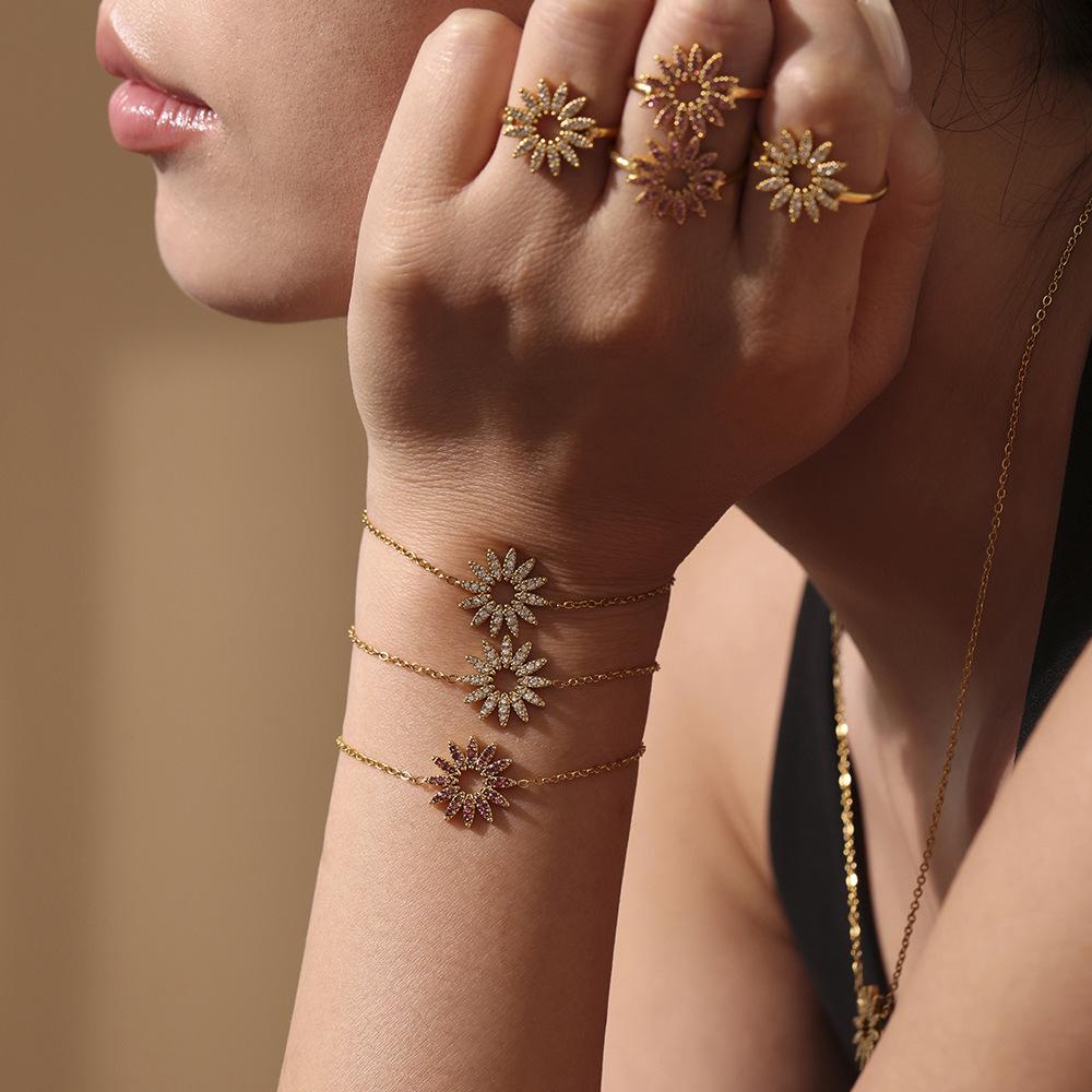 Qiong Yao Sunflower Zircon Sparkle Jewelry Set: Bracelet, Necklace & Ring - High-End Unique Design, Colorfast.