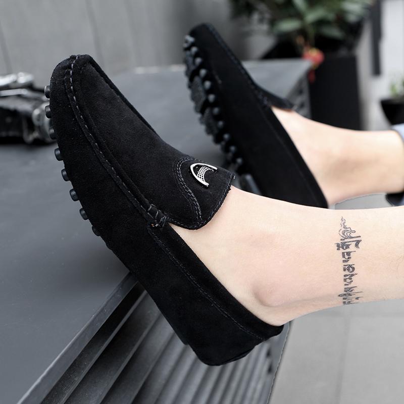 Fashion Slip-ons Men Casual Flats Outdoor Moccasin Men Walking Shoes Leather 2025 New High Quality Loafers Handmade Male Dress Shoes