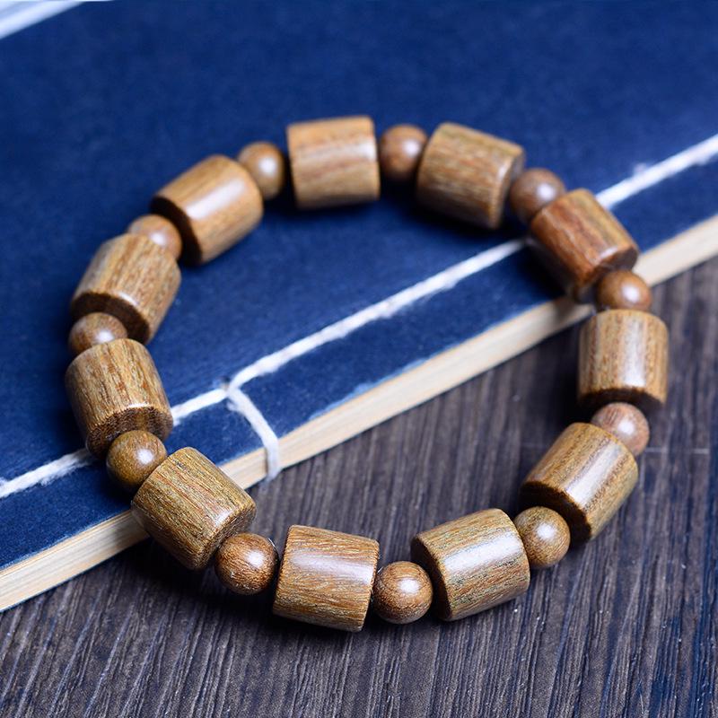 Bracelet Abaque Bois de Santal Rouge, Vert et Violet avec Perles de Jujube et Espaceurs Articulés en Bambou - Design Unisexe